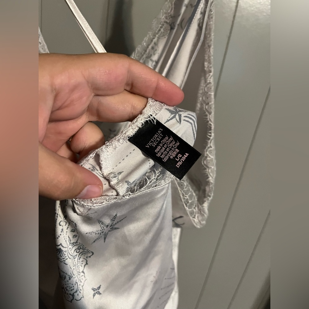 Victoria Secret Silk Nighty - Picture 3 of 3